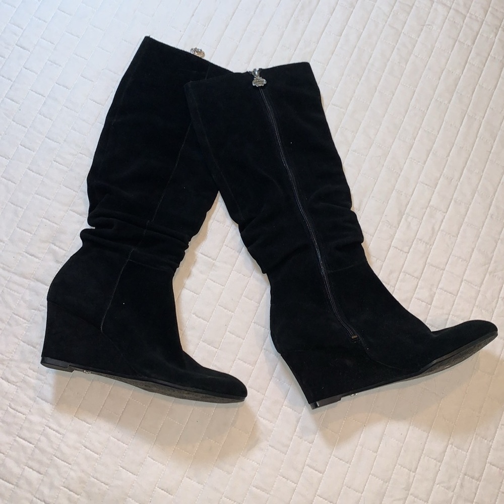 Bettye Muller Concepts Carole Knee High Boots, Black Suede, Inside Zip, Size 8.5